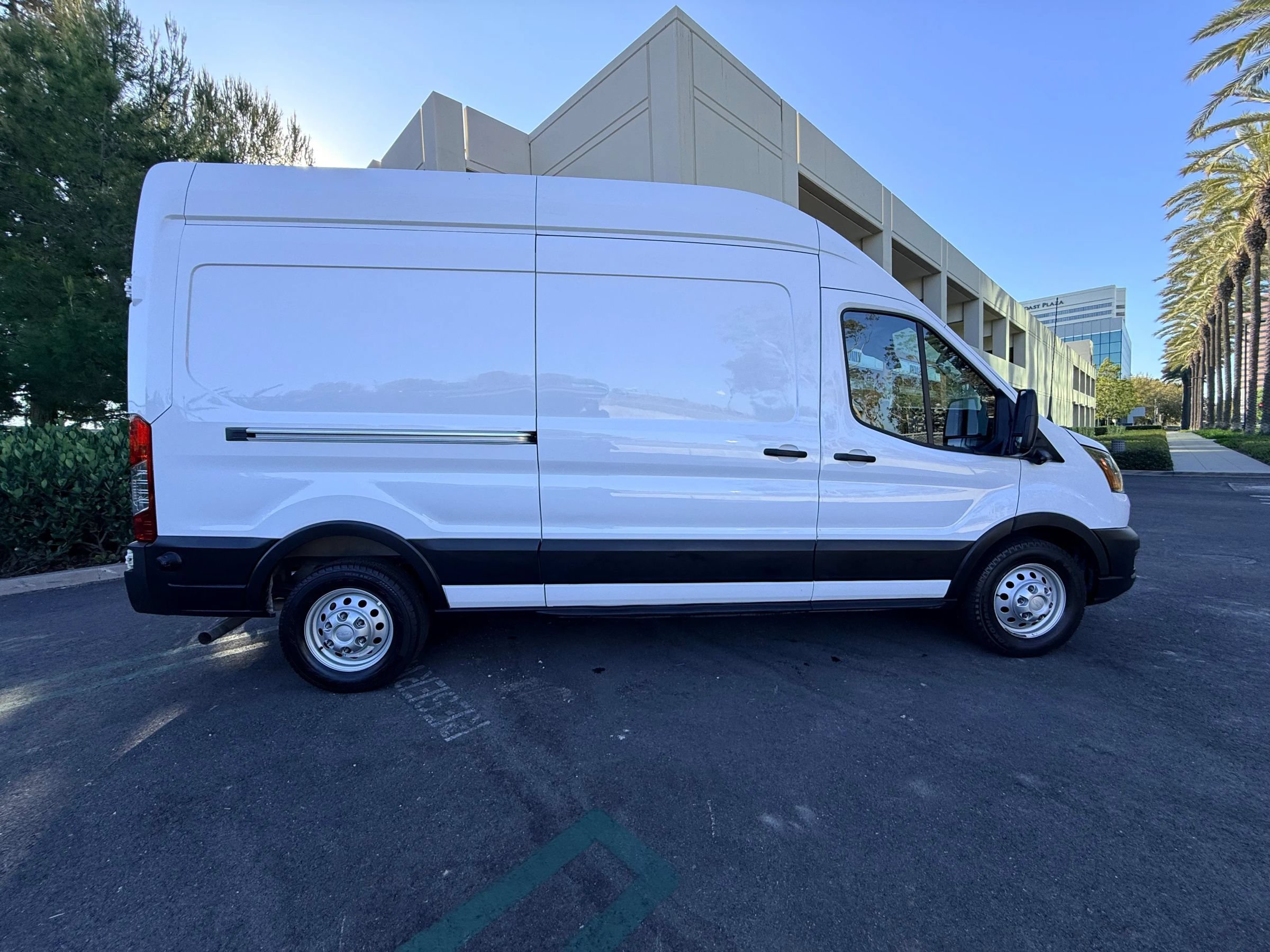 Used 2024 Ford Transit 350 148 High Roof AWD w/ Exterior Upgrade Package image 9