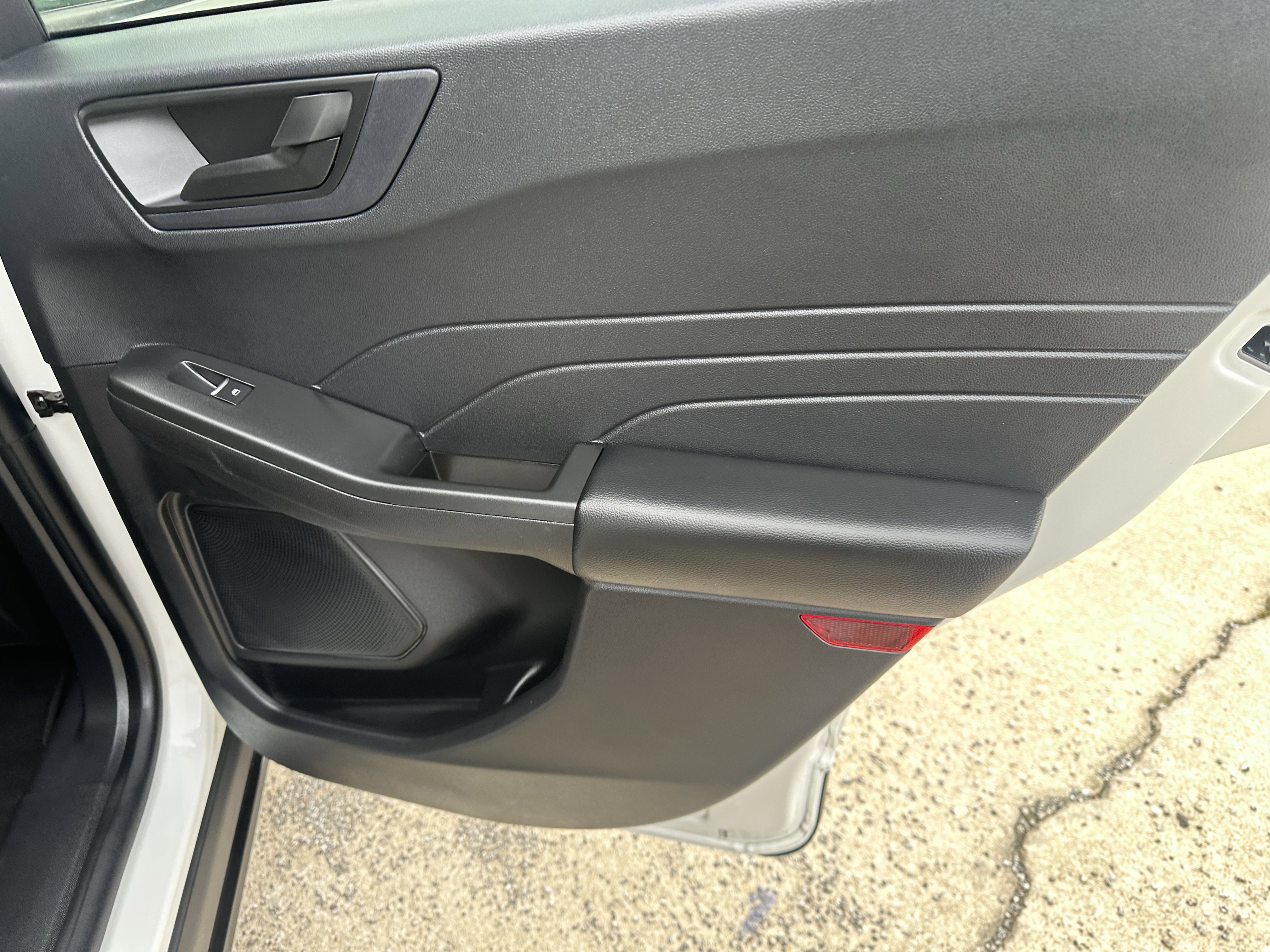 Used 2022 Ford Escape SE FWD image 12