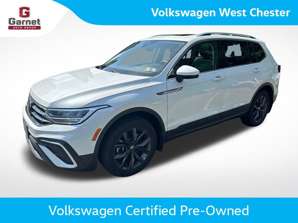 Certified 2023 Volkswagen Tiguan SE w/ Panoramic Sunroof Package AWD/4WD image 1