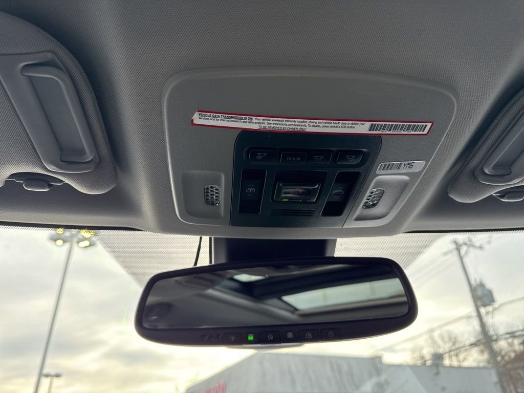 Certified 2021 Toyota Camry XLE image 35