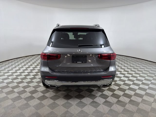 New 2026 Mercedes-Benz GLB 250 4MATIC image 6