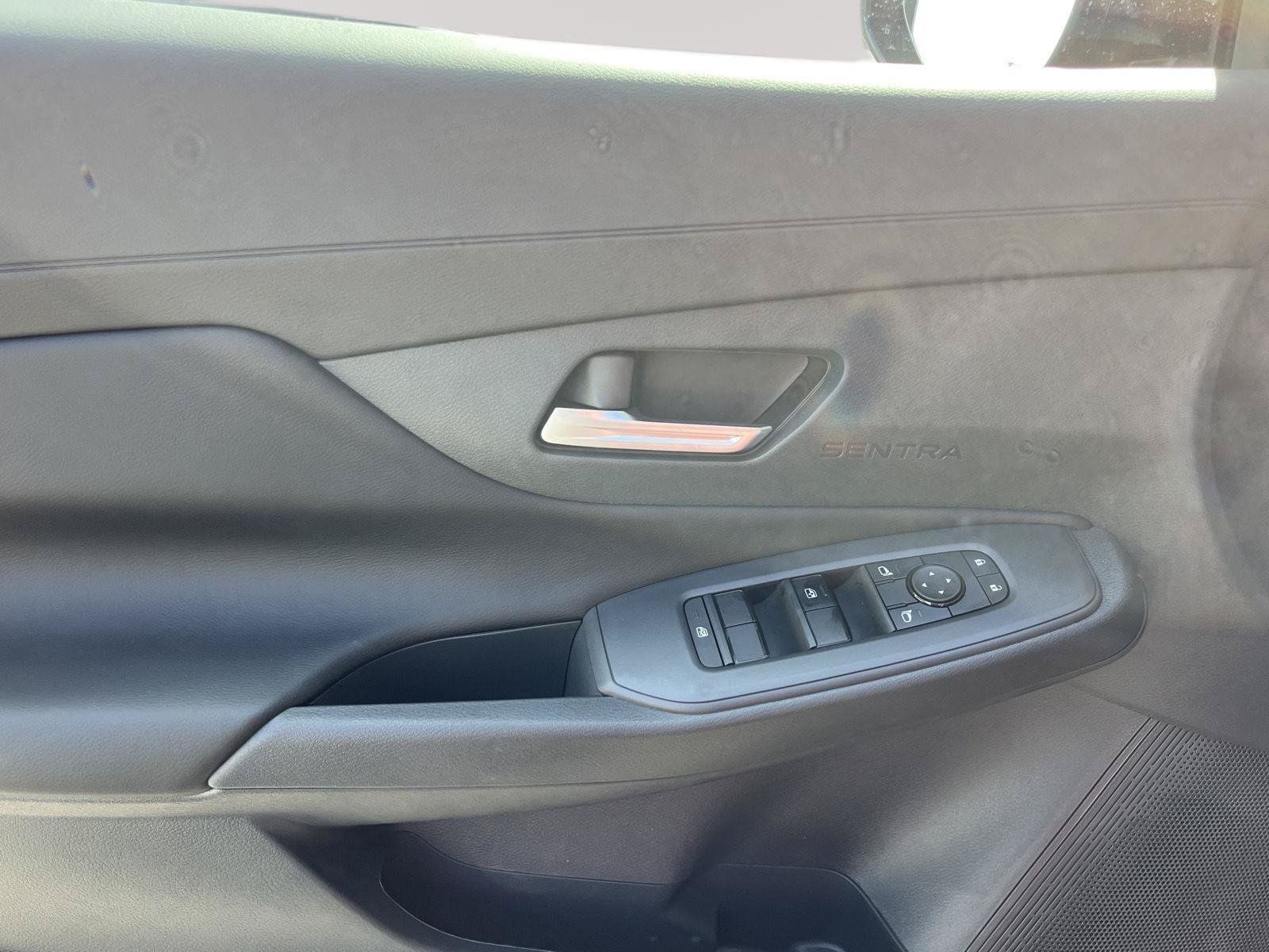 New 2026 Nissan Sentra SV w/ SV Convenience Package FWD image 23