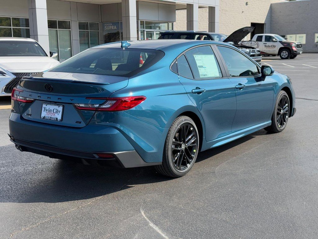New 2026 Toyota Camry Hybrid image 3