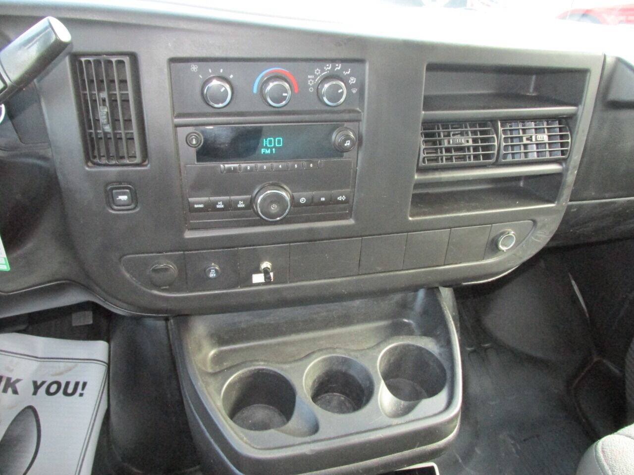 Used 2014 Chevrolet Express 3500 RWD image 50