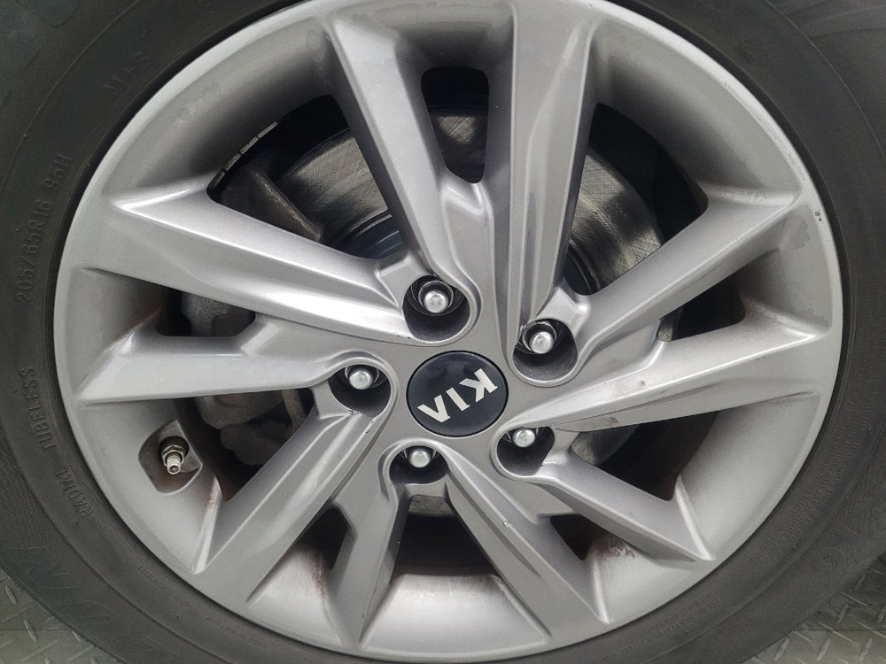 Used 2020 Kia Optima LX image 31