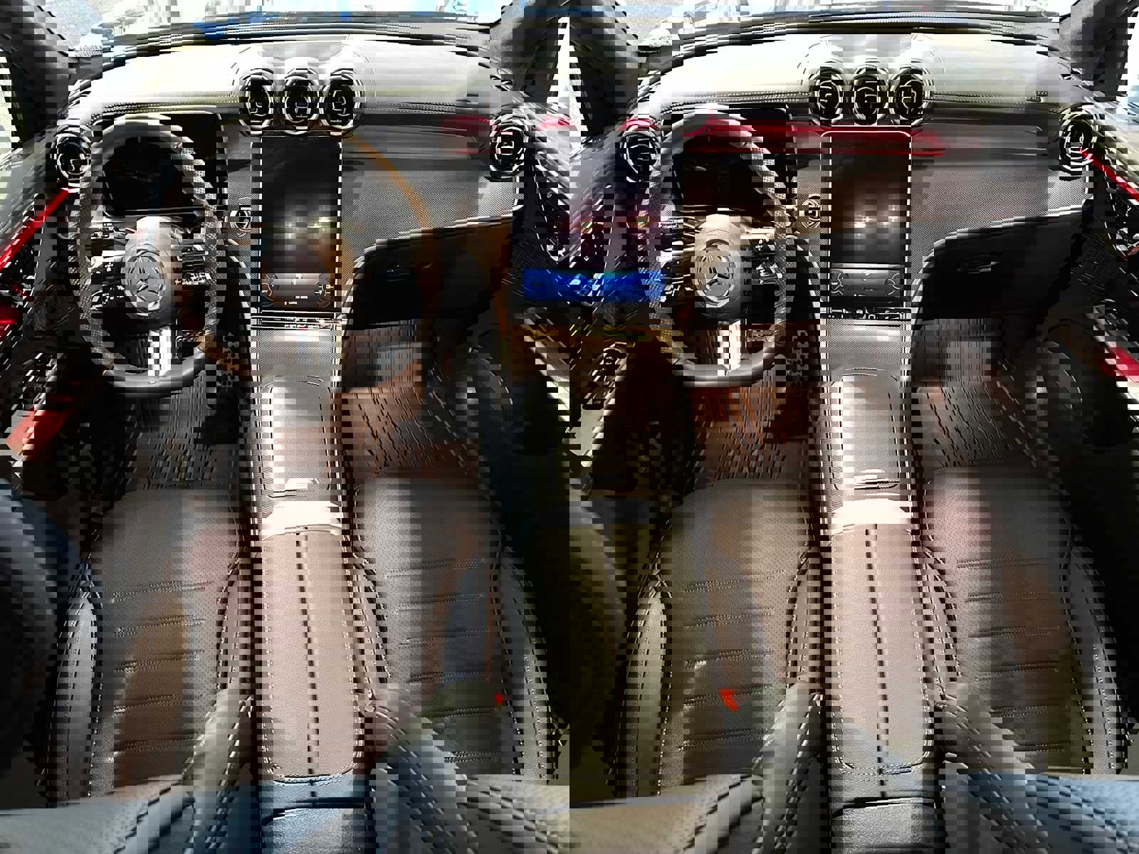 Used 2024 Mercedes-Benz GLC 300 4MATIC image 17