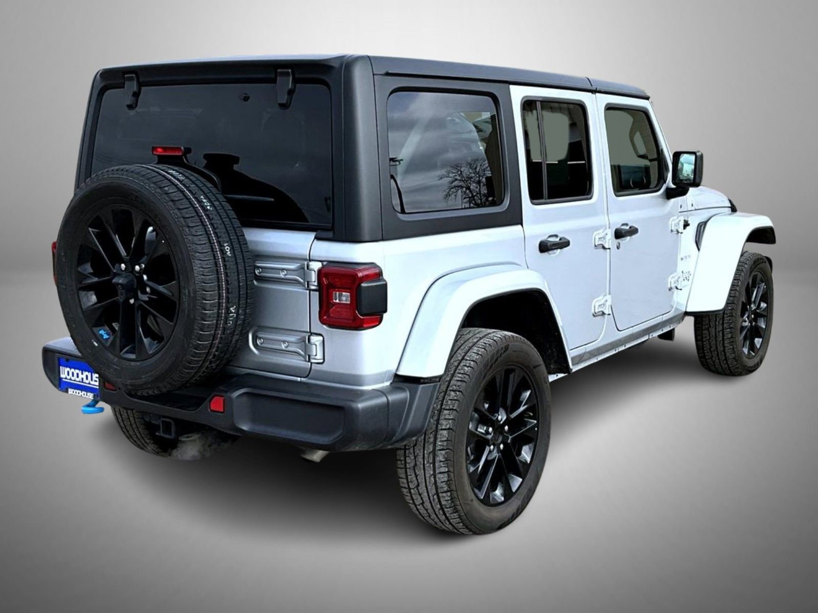 Used 2023 Jeep Wrangler Unlimited Sahara image 5