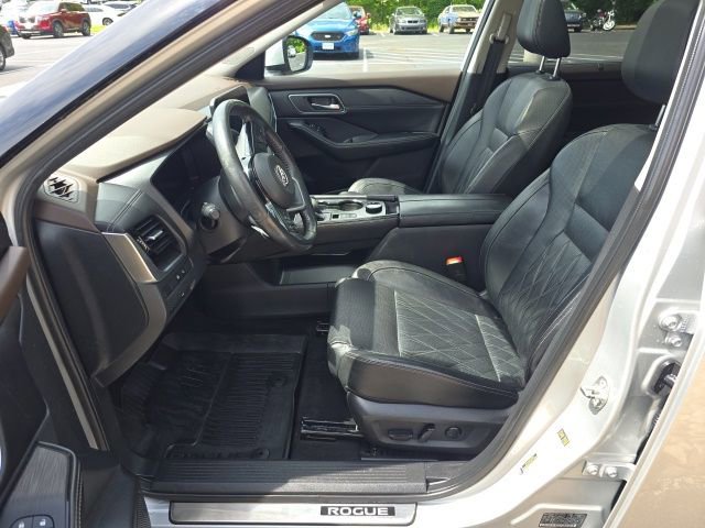 Used 2023 Nissan Rogue Platinum w/ Platinum Premium Package AWD/4WD image 11