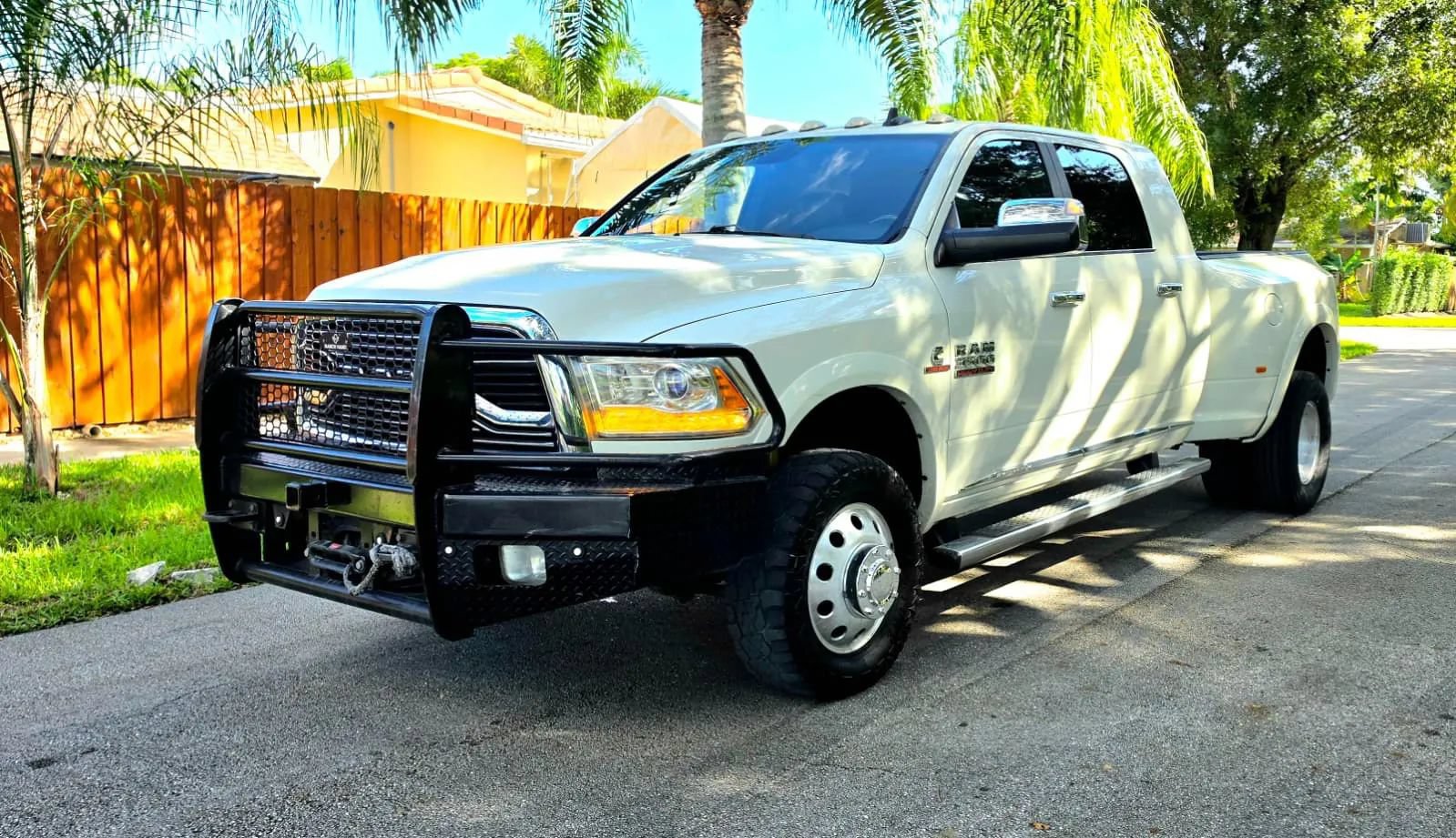 Used 2017 RAM 3500 Laramie Longhorn AWD/4WD image 1