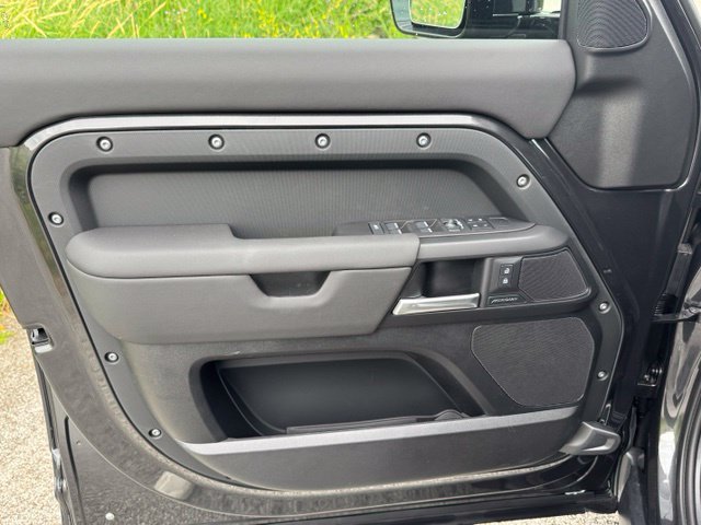 New 2026 Land Rover Defender 110 S AWD/4WD image 8
