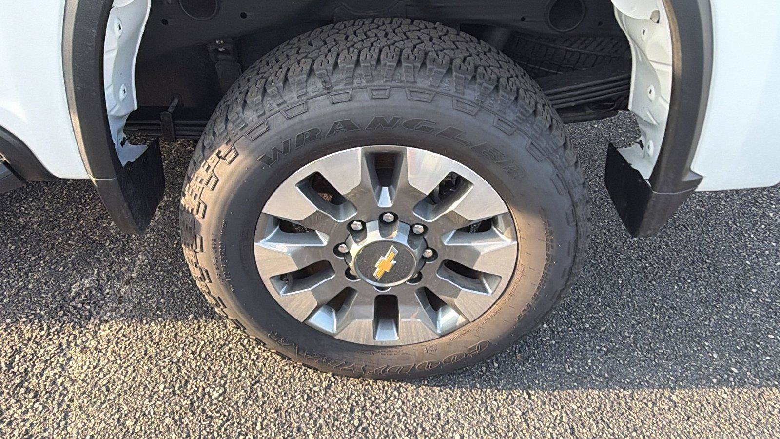 New 2026 Chevrolet Silverado 2500 Custom w/ Custom Value Package AWD/4WD image 9