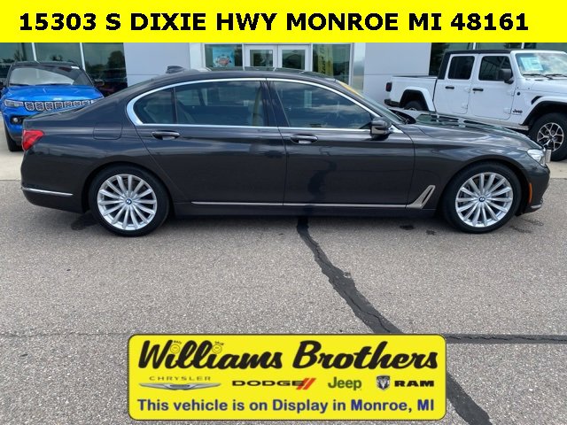 Used 2018 BMW 740i xDrive image 4