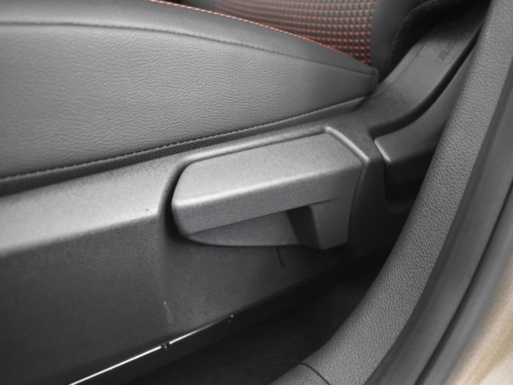 New 2026 Nissan Kicks SR w/ Illumination Package FWD image 29