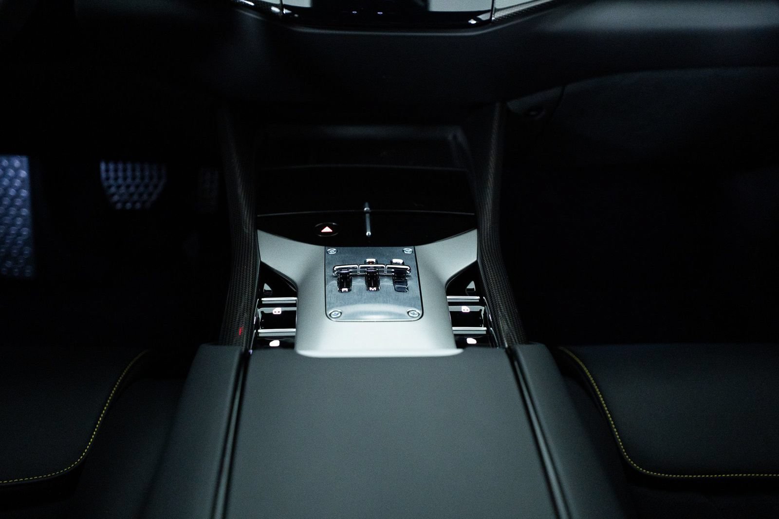 Certified 2025 Ferrari Purosangue AWD/4WD image 35