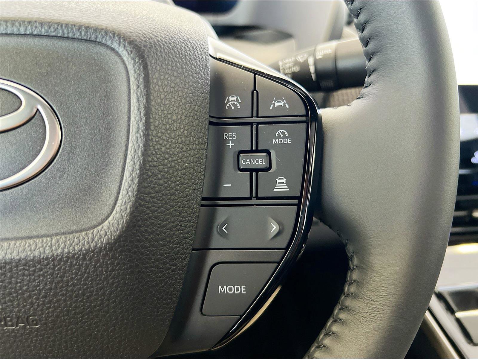 New 2025 Toyota bZ4X AWD image 33