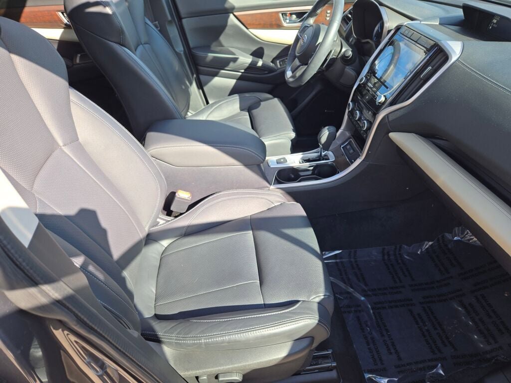 Used 2022 Subaru Ascent Touring w/ Popular Package #2A image 9