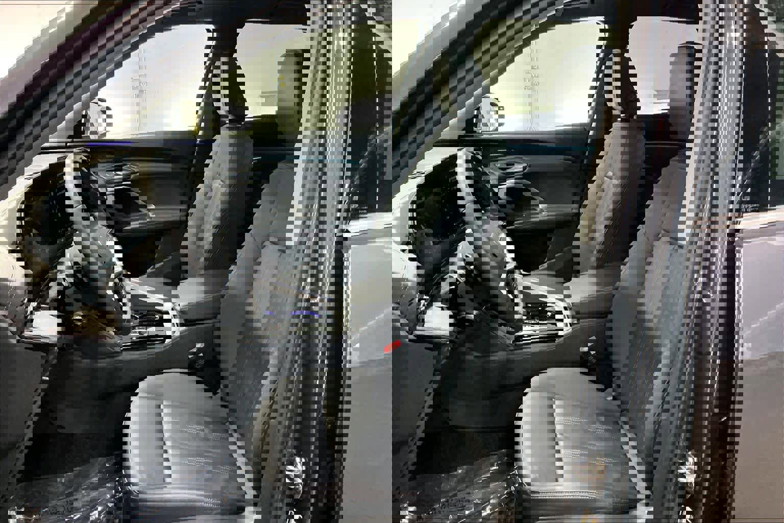 Used 2025 Audi Q5 Premium Plus w/ Premium Plus image 28