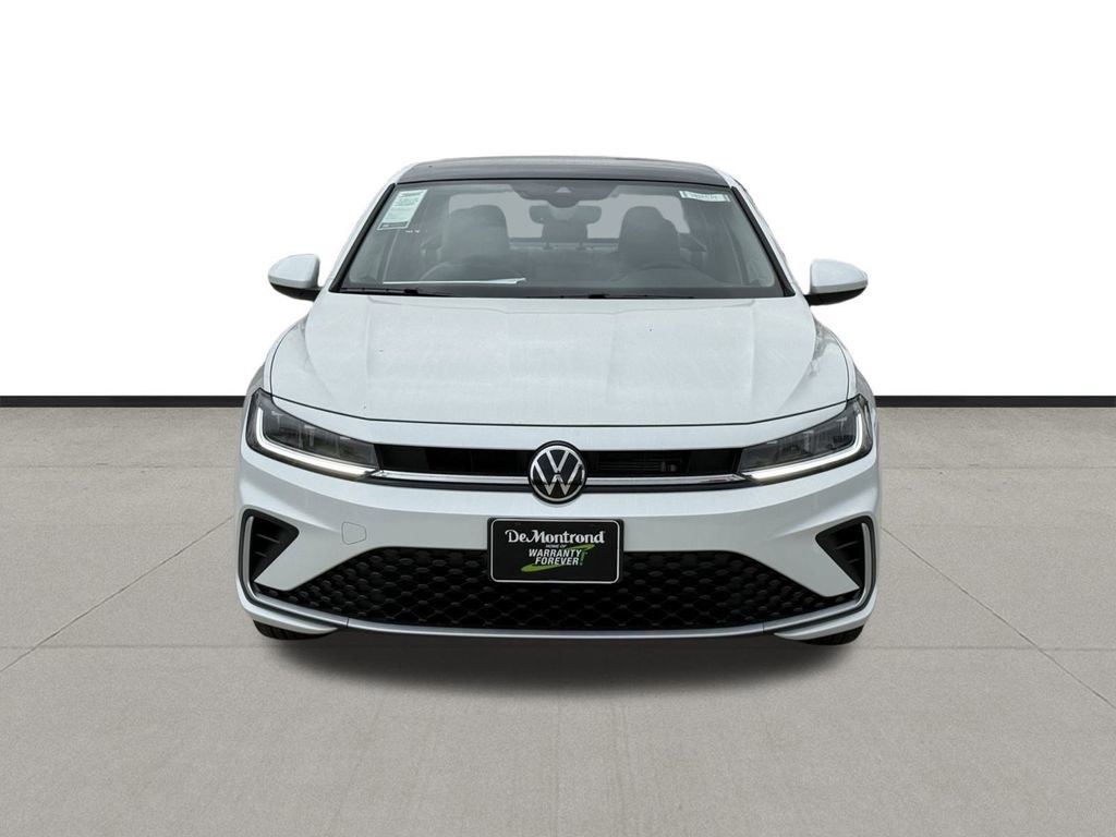 New 2026 Volkswagen Jetta SE image 2