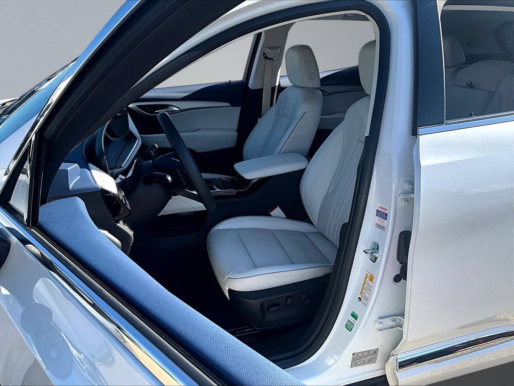 Used 2025 Buick Envision Avenir AWD/4WD image 23
