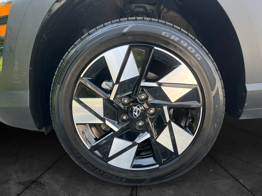 Used 2024 Hyundai Kona SEL AWD/4WD image 14