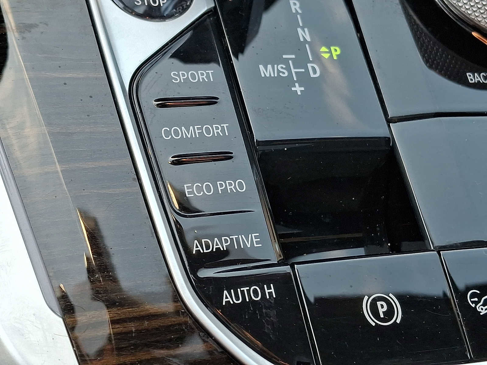 Used 2020 BMW X5 xDrive40i w/ M Sport Package AWD/4WD image 22