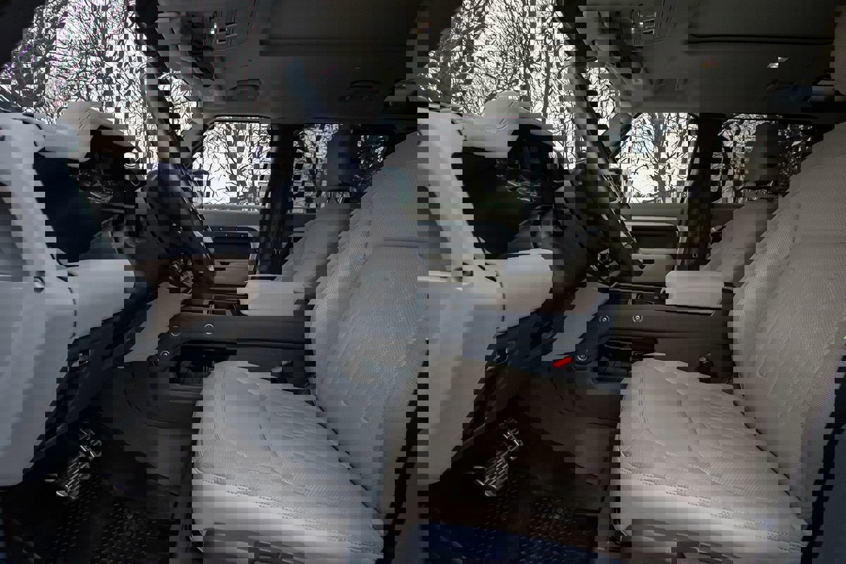 Used 2020 Land Rover Defender 110 S image 8