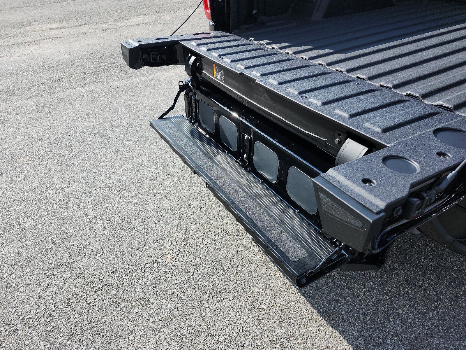 Certified 2025 GMC Sierra 1500 Denali w/ Denali Reserve Package image 13