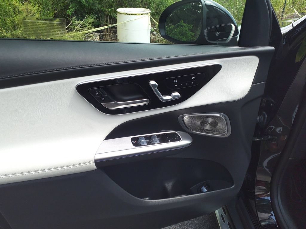 Certified 2025 Mercedes-Benz GLC 350e 4MATIC image 20