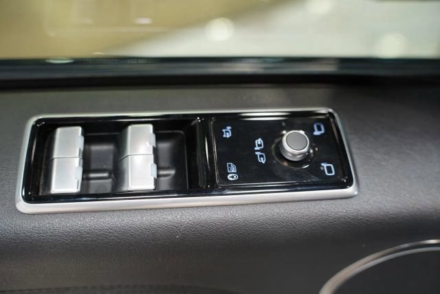 Used 2020 Land Rover Range Rover Long Wheelbase HSE AWD/4WD image 34