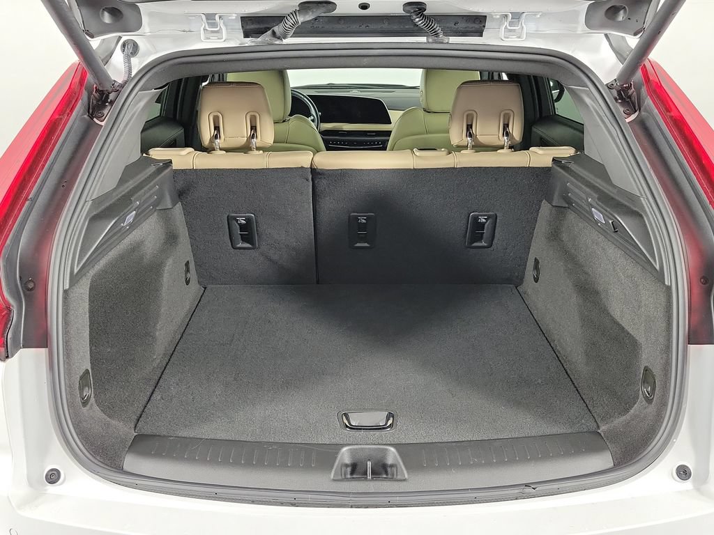 Used 2024 Cadillac XT4 Luxury FWD image 8