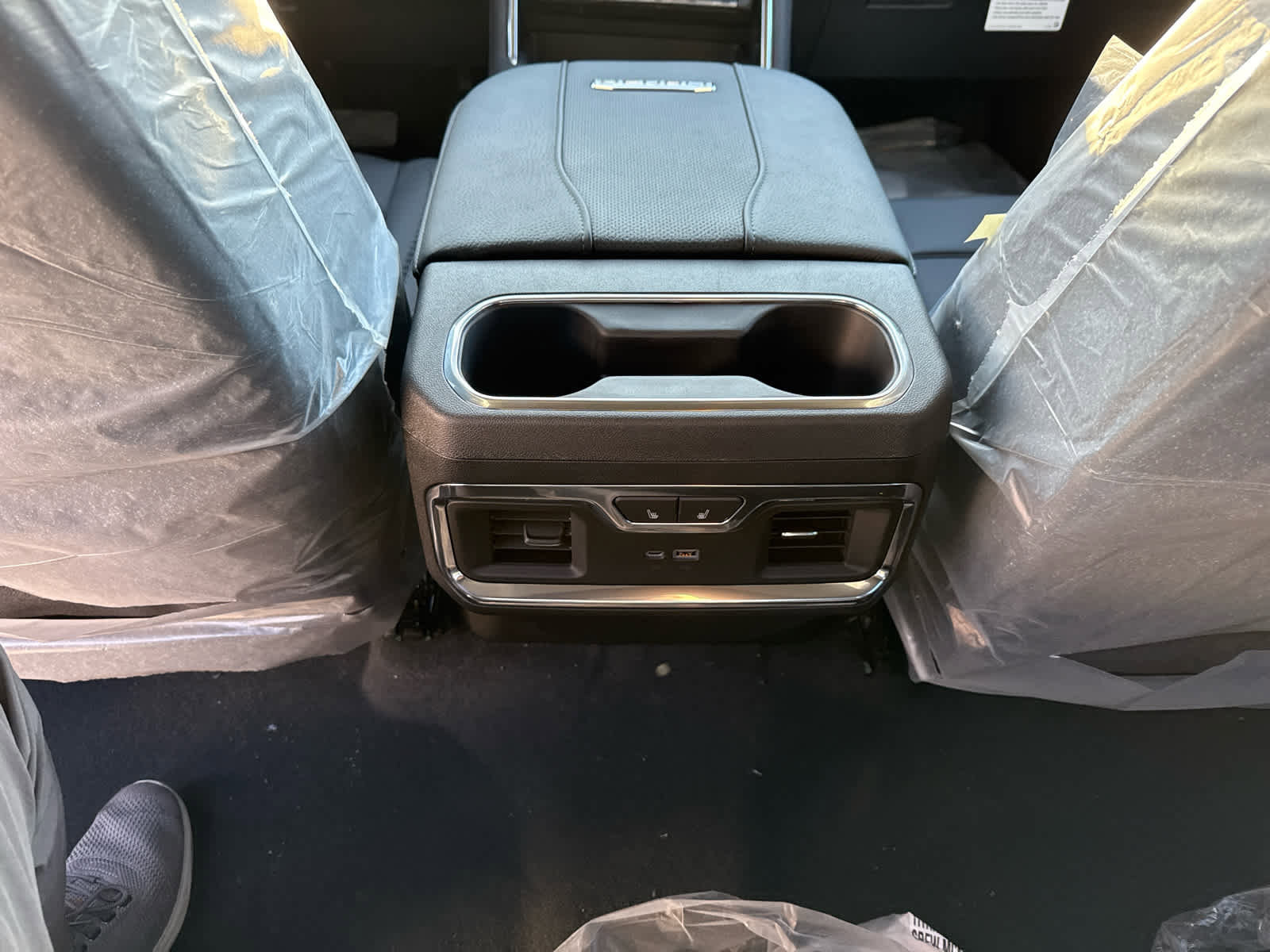 New 2026 GMC Sierra 2500 Denali w/ Denali Reserve Package image 13