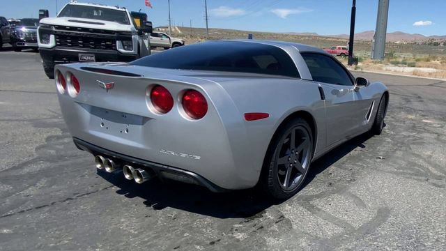 Used 2006 Chevrolet Corvette Coupe w/ Preferred Equipment Group RWD image 8