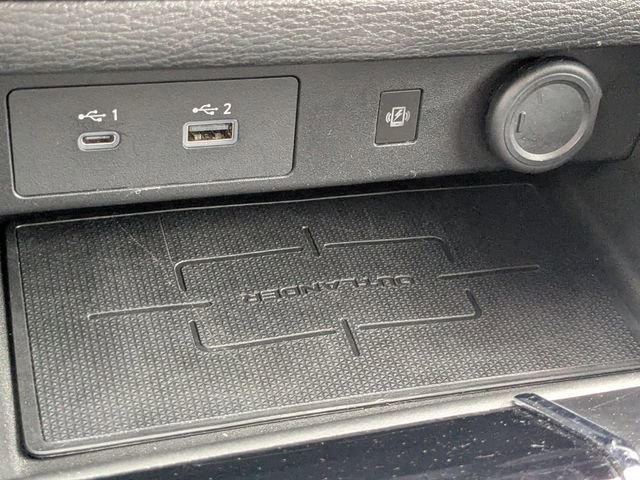 Used 2022 Mitsubishi Outlander SE image 22