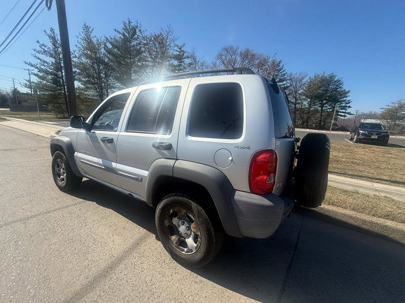 Used 2002 Jeep Liberty Sport image 14