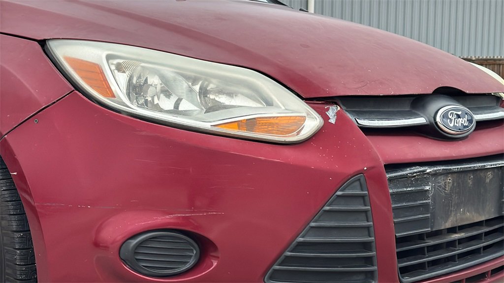 Used 2013 Ford Focus SE w/ SE Winter Pkg image 13