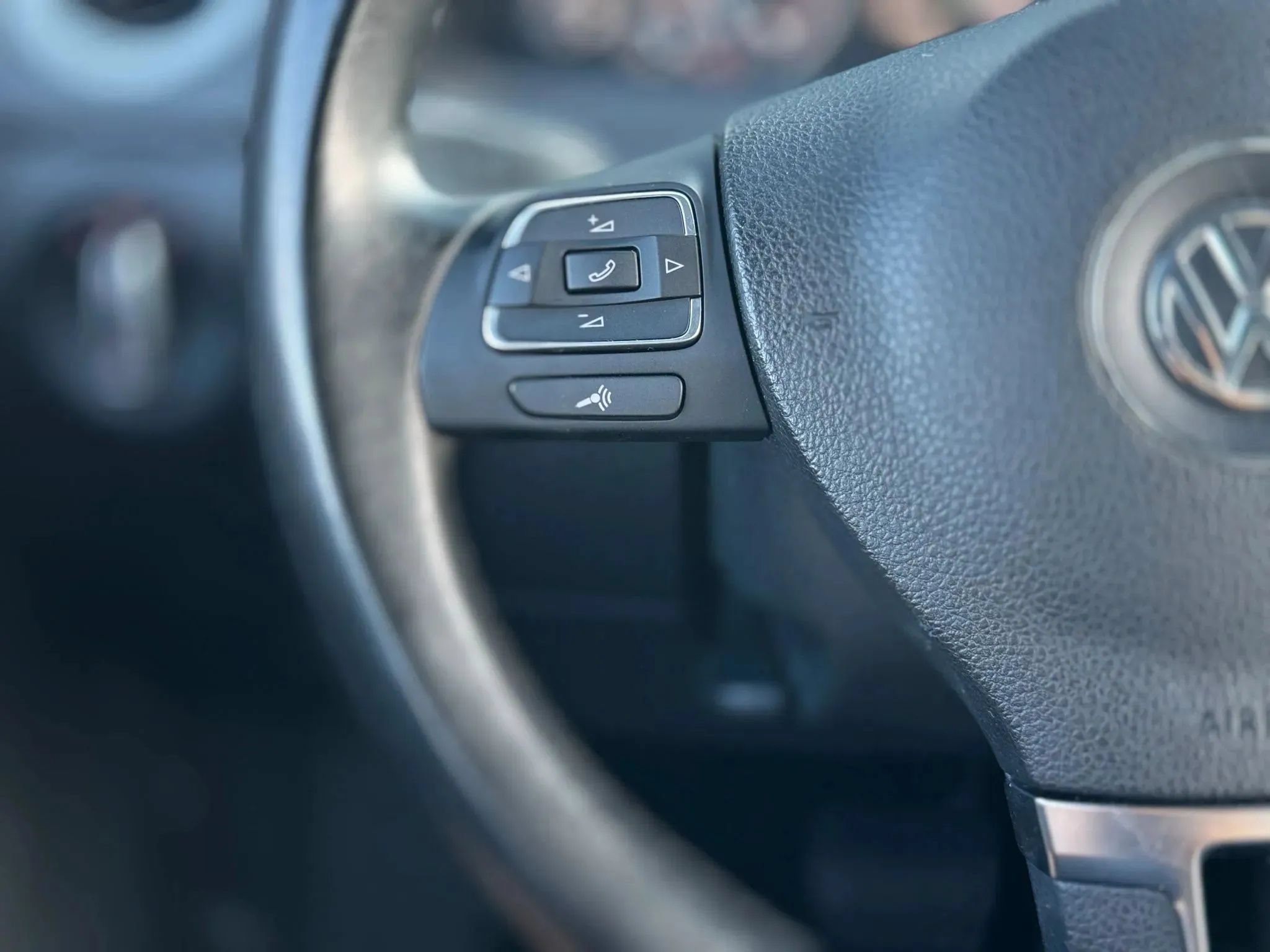 Used 2016 Volkswagen Tiguan S FWD image 25