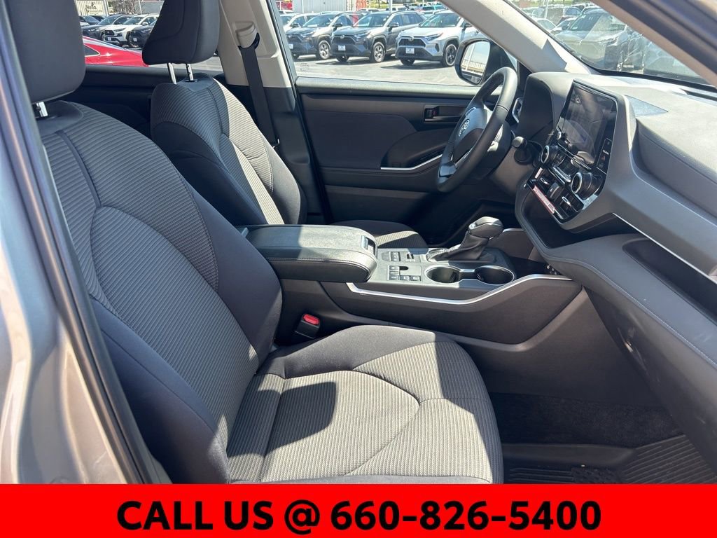 Certified 2025 Toyota Highlander LE image 7