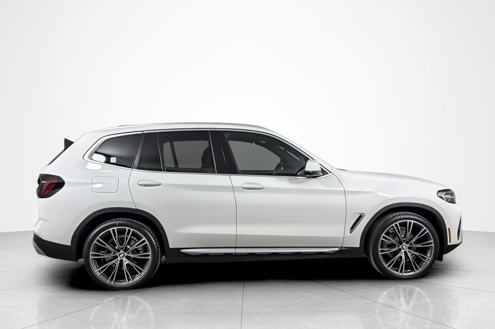 Used 2023 BMW X3 sDrive30i w/ Convenience Package image 6