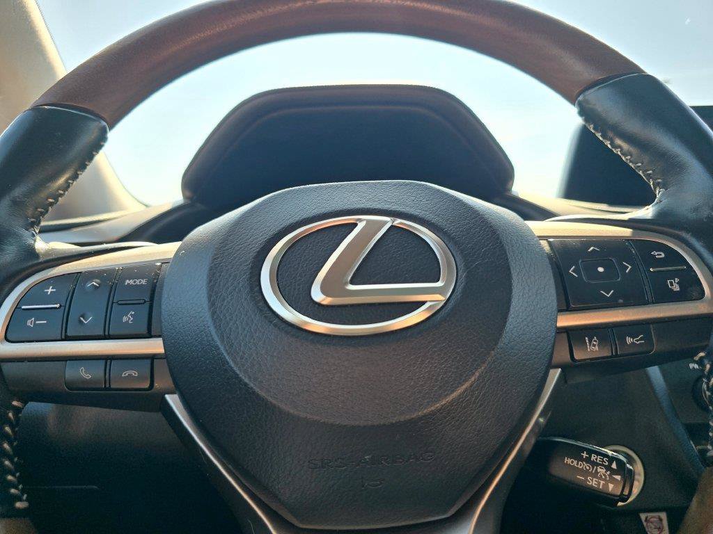 Used 2022 Lexus RX 350L Premium w/ Premium Package AWD/4WD image 21