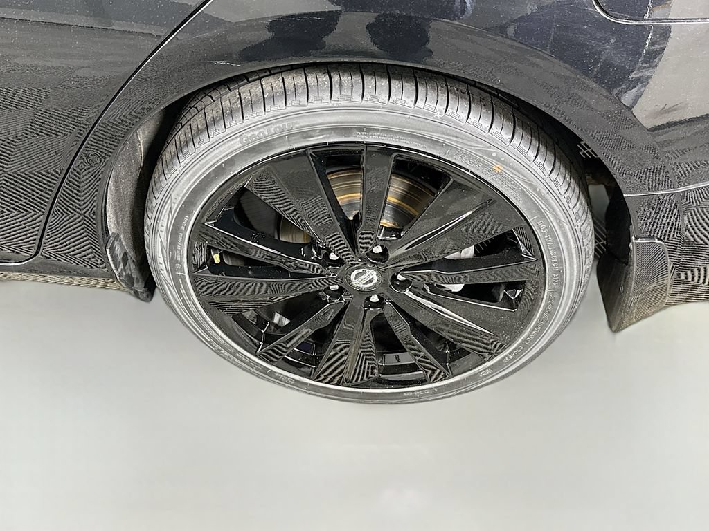Certified 2019 Nissan Altima 2.0 Platinum FWD image 35