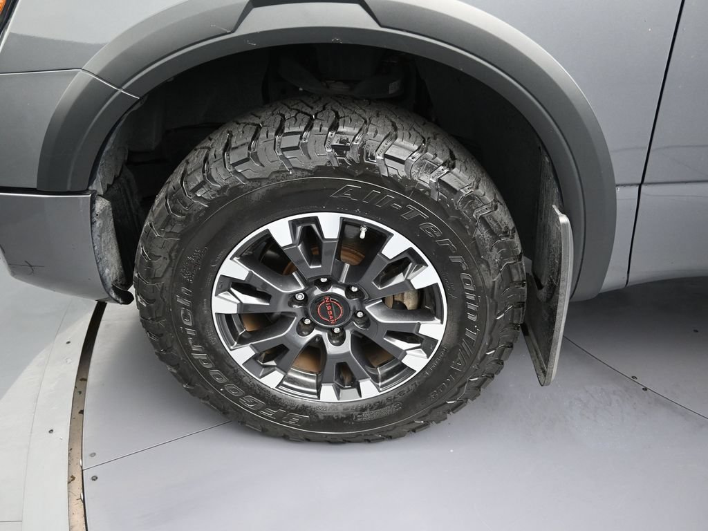Used 2023 Nissan Titan PRO-4X w/ Pro-4x Convenience Package AWD/4WD image 9