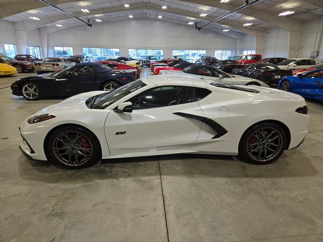 Used 2023 Chevrolet Corvette Stingray Premium Cpe w/ Z51 Performance Package image 2