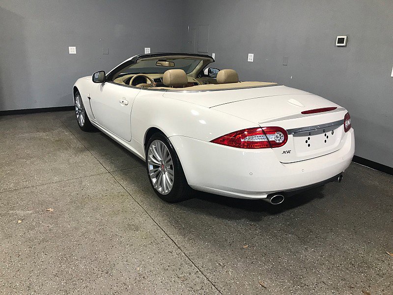 Used 2010 Jaguar XK Convertible image 9