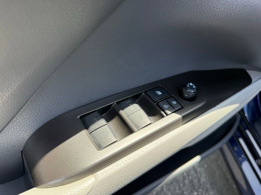 Used 2021 Toyota Camry LE image 21