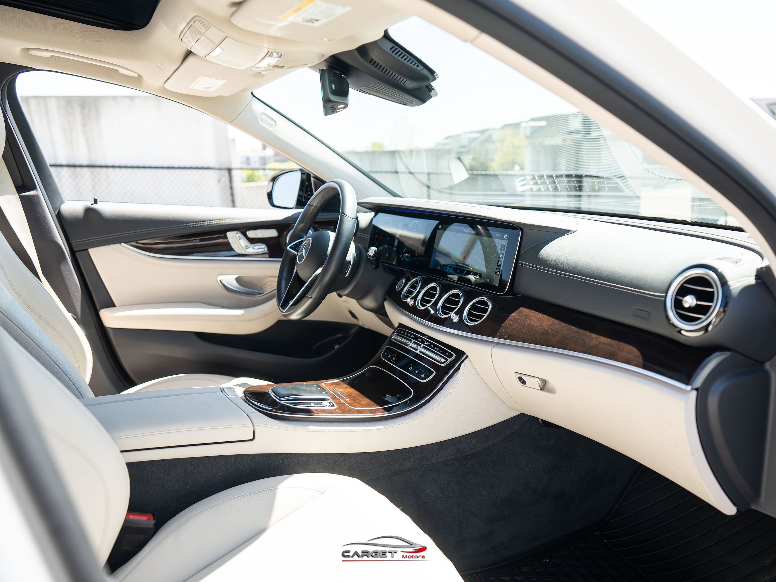 Used 2021 Mercedes-Benz E 350 4MATIC Sedan w/ Premium Package image 15