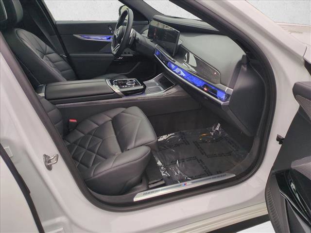 Used 2023 BMW 740i w/ Parking Assistance Package image 23