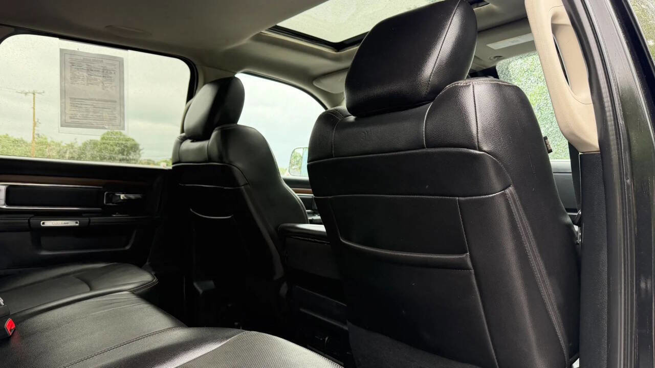 Used 2016 RAM 3500 Laramie w/ Convenience Group AWD/4WD image 23