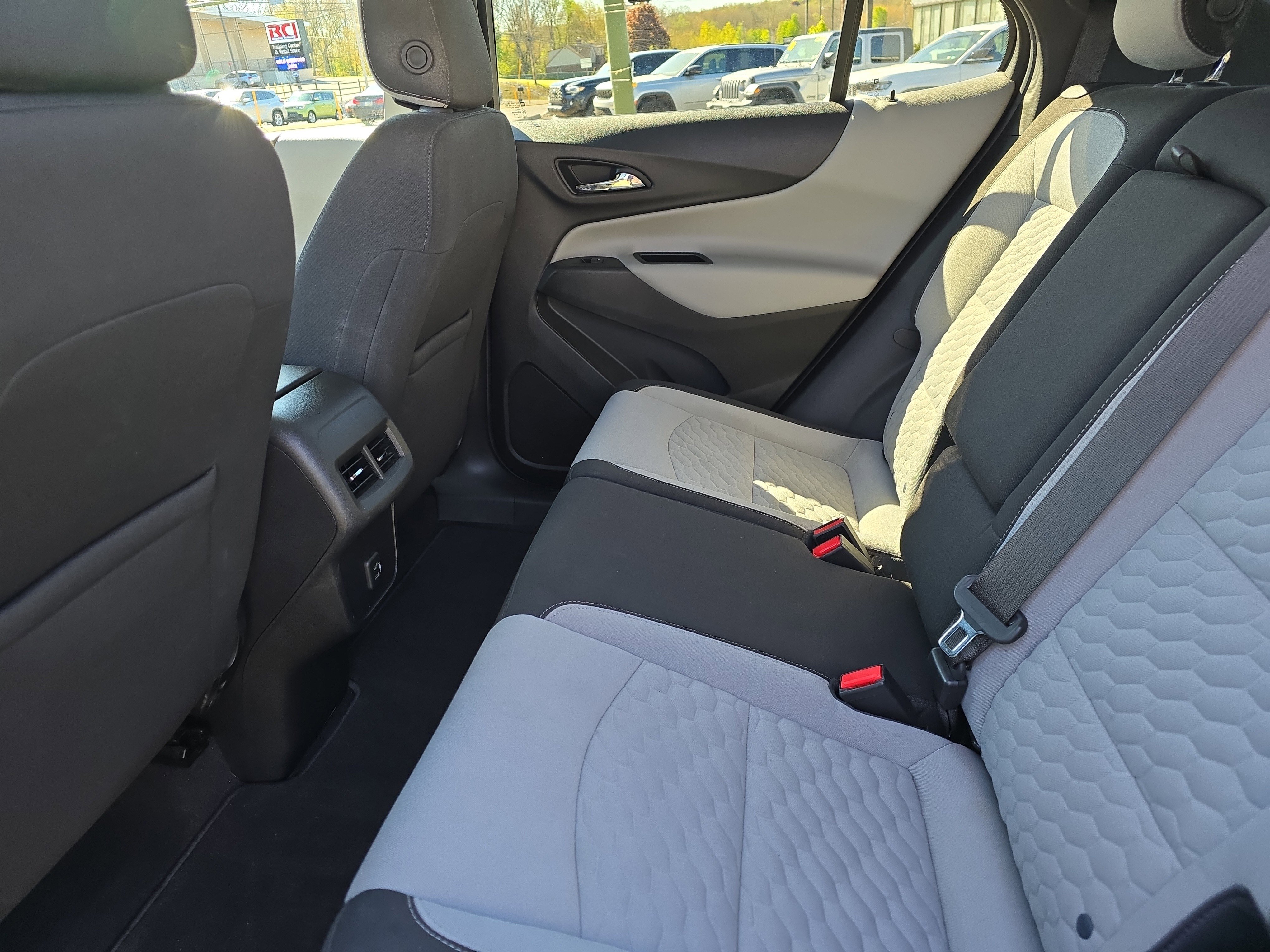 Used 2019 Chevrolet Equinox LS w/ LS Convenience Package AWD/4WD image 13