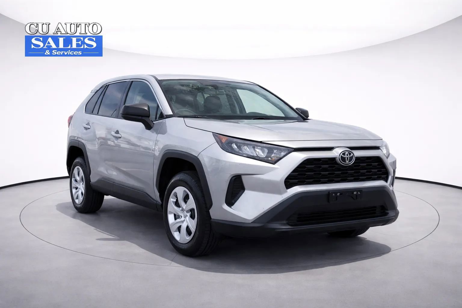 Used 2022 Toyota RAV4 LE AWD/4WD image 1