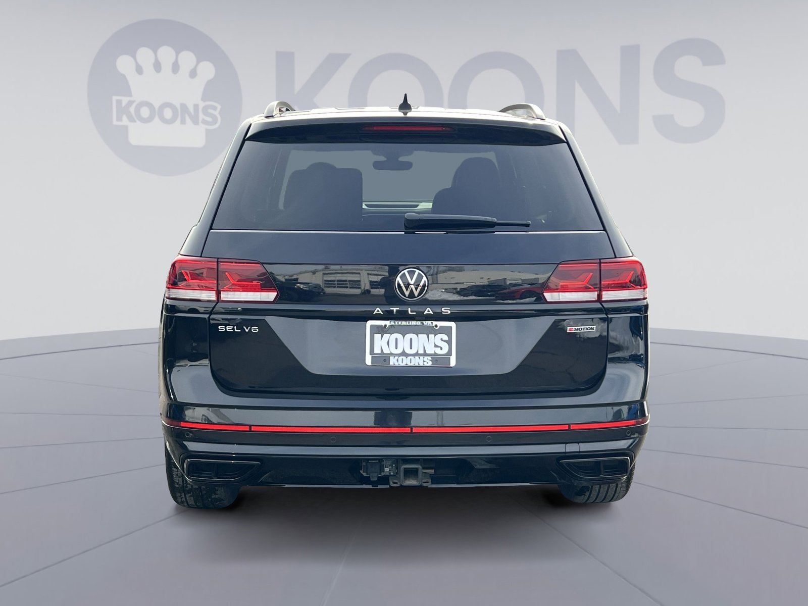 Used 2022 Volkswagen Atlas SEL R-Line image 15